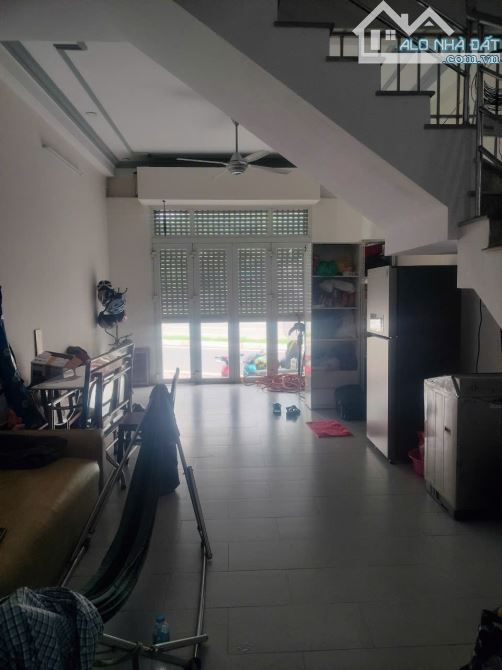 Bán gấp nhà đi định cư nước ngoài - MT đường Phạm Văn Đồng, Gò Vấp ( nhỉnh 13 tỷ) - 2