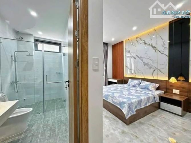 Nhà sổ riêng 1 trệt 2 lầu hoàn công chính chủ cần bán gấp gần QL 13 gần chợ đêm Hòa Lân - 2
