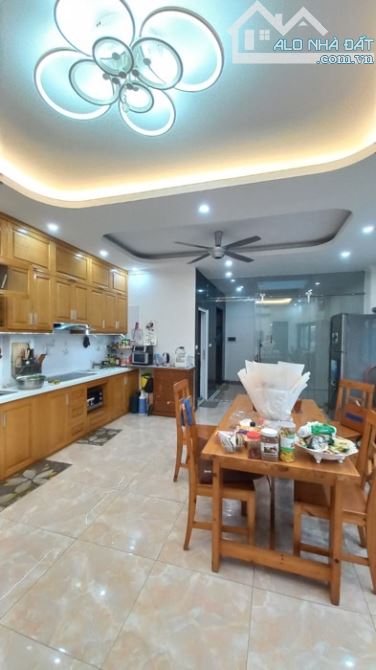 BÁN NHÀ MP TRUƠNG ĐỊNH NHÀ ĐẸP THANG MÁY KINH DOANH ĐA NGÀNH NGHỀ