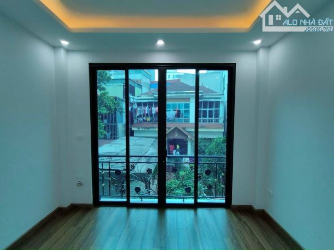 Nhà đẹp Mỗ Lao gần đường Nguyễn Văn Lộc ngõ rộng thoáng gần ô tô dt 40m hơn 6 tỷ - 2