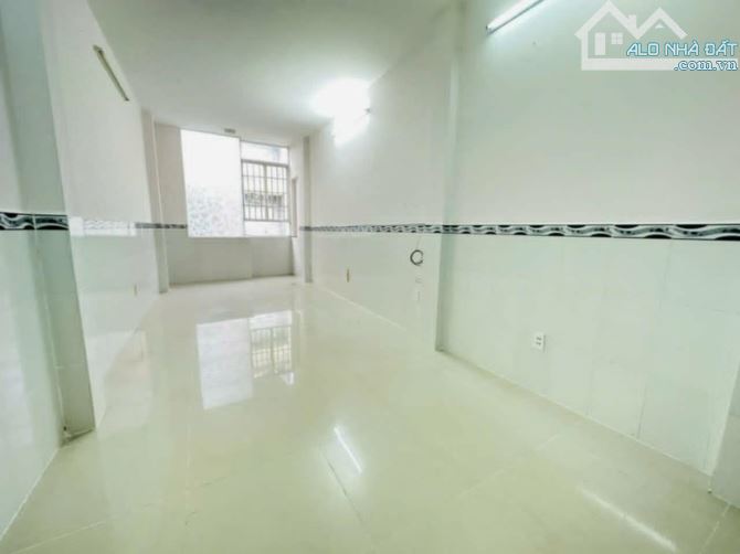 Trần Thủ Độ, Tân Phú, 40m2, 5 Tầng, 3m x 13,2m, chỉ 5 tỷ 8 - 2