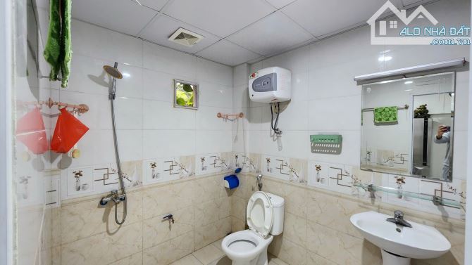 Bán gấp nhà 2 tầng cổ nhuế, bắc từ liêm, dt 95m, mt 8m, ô tô giá chỉ 3.55 tỷ - 3