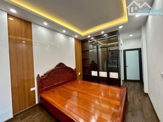 n nhà Hào Nam, mặt ngõ thông, gần phố, 6 tầng đẹp long lanh, 30m2, 6 tầng, giá 7.3 tỷ - 3