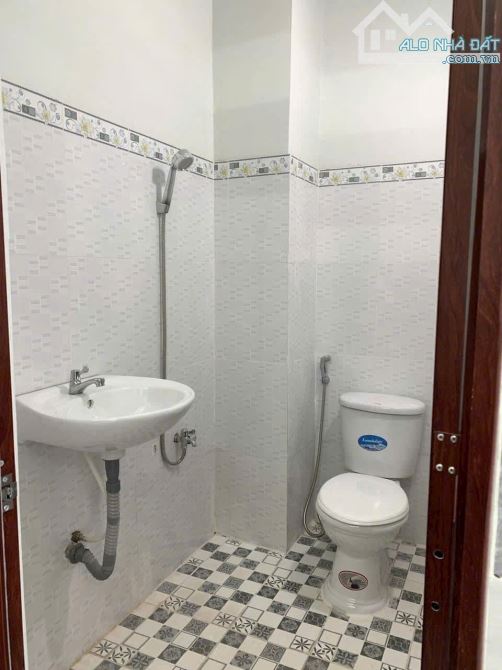 Bán nhà khu Công Nghiệp 40m2 2pn2wc 800tr hẻm xe hơi - 3