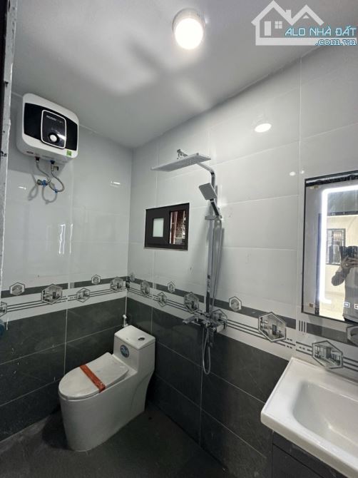 Ô TÔ TRÁNH - MẶT CHỢ KINH DOANH SẦM UẤT - MUA BÁN VI BẰNG - 3