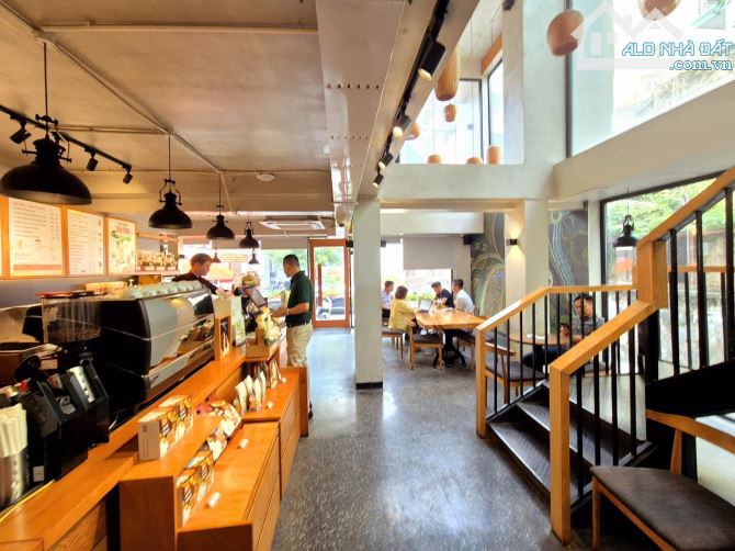 Cần bán " THE COFFE HOUSE PHỐ VƯƠNG THỪA VŨ" LÔ GÓC 160m2 Mt 9m (ĐẸP HIẾM GIÁ ĐẦU TƯ) - 3