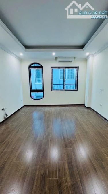 BÁN NHÀ QUAN HOA 40M2 x 6 TẦNG THANG MÁY – Ô TÔ VÀO NHÀ, ĐI BỘ RA PHỐ, 15 TỶ CẦU GIẤY - 3