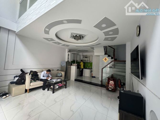 BÁN GẤP GIÁP KHU PHAN XÍCH LONG - NGANG 5M HIẾM - SỔ VUÔNG - 5 TẦNG - CHỈ 7,35 TỶ - 3