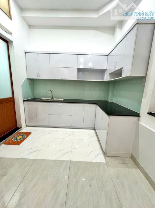 Cơ hội cho người muốn mua nhà gần Vincom Lê Văn Việt, nhà đẹp 1 trệt 1 lầu mà có 3.7 tỷ - 3
