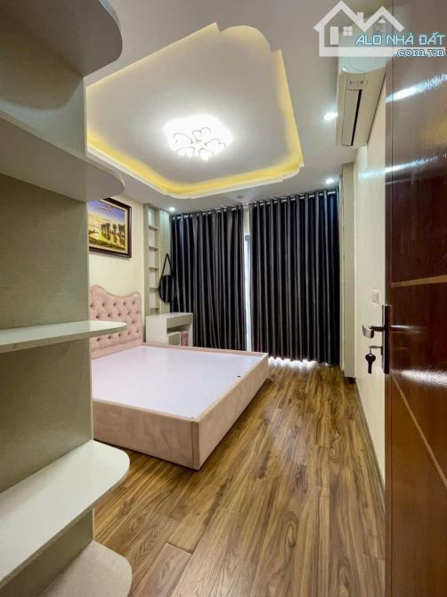 BÁN NHÀ QUANG TRUNG - HÀ ĐÔNG - 40M - 5T - PL - OTO GẦN Ở SƯỚNG - HƠN 6 TỶ. - 3