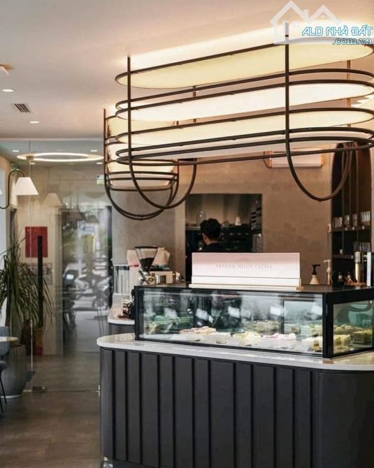 MẶT TIỀN LÔ GÓC TRẦN NHẬT DUẬT Q1, 6.3 x 19, 3 TẦNG, VỈA HÈ 4M, 6000 USD/THÁNG, 57 TỶ TL. - 4