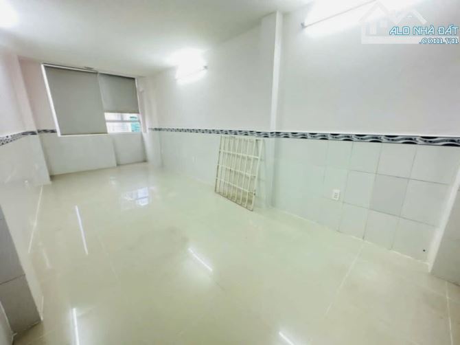 Trần Thủ Độ, Tân Phú, 40m2, 5 Tầng, 3m x 13,2m, chỉ 5 tỷ 8 - 4