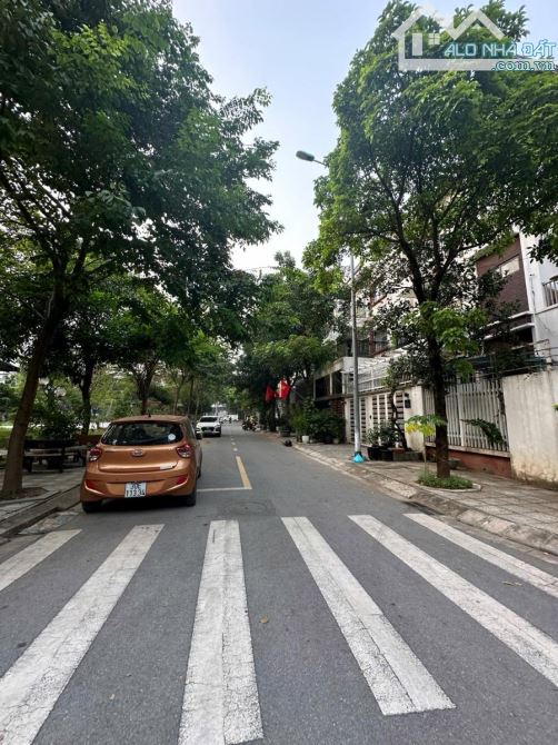 Bán Biệt Thự Lô Góc Foresa KĐT Xuân Phương DT 135M 4 Tầng View Vườn Hoa Siêu Đẹp Giá 28 Tỷ - 4