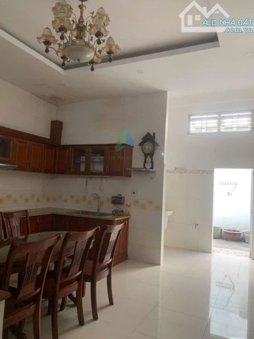 CHO THUÊ NHÀ NGUYÊN CĂN 3 TẦNG HẺM DUY TÂN - 75 M² - 3 PN - GIÁ 11 TRIỆU - 5