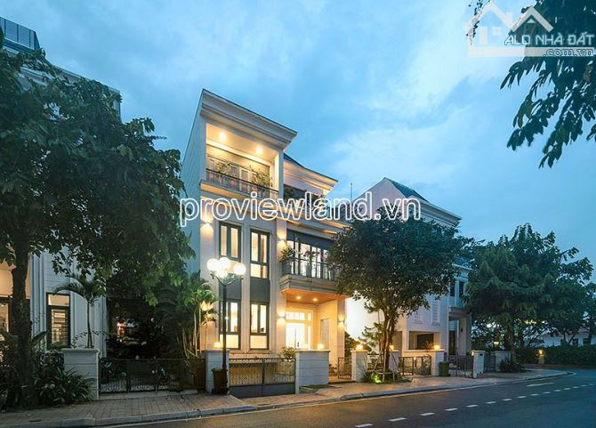 Cho thuê biệt thự Vinhomes Tân Cảng, Bình Thạnh, 267m2 đất, 1 hầm + 3 tầng, thang máy - 5