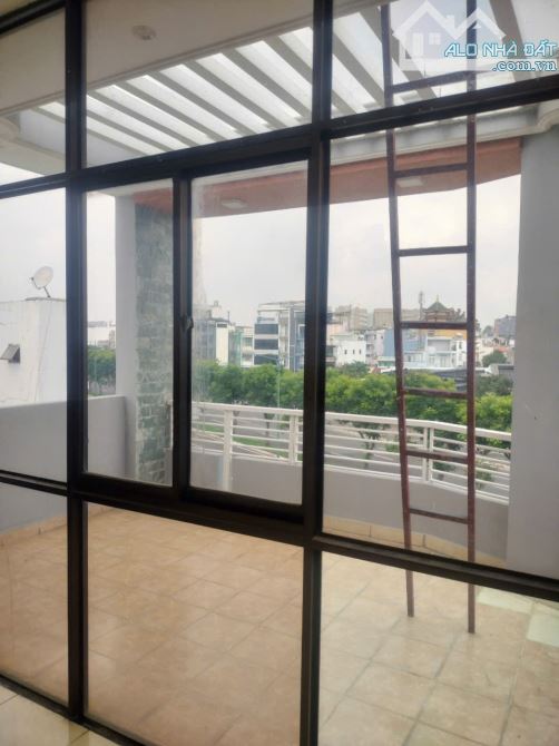 Bán gấp nhà đi định cư nước ngoài - MT đường Phạm Văn Đồng, Gò Vấp ( nhỉnh 13 tỷ) - 6