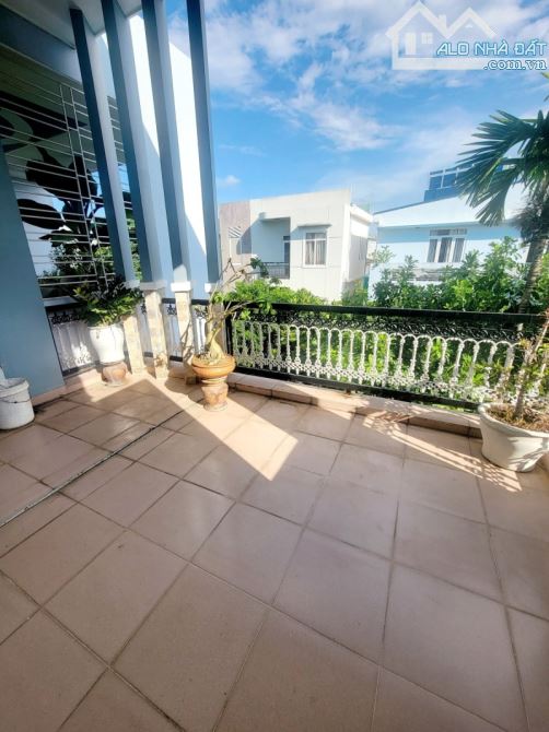 Biệt thự lô đôi đg 7m5 gần BV VINMEC, 149m2, 3 Tầng mới đẹp,tiện kd ,nhỉnh 11 ty xíu. - 6