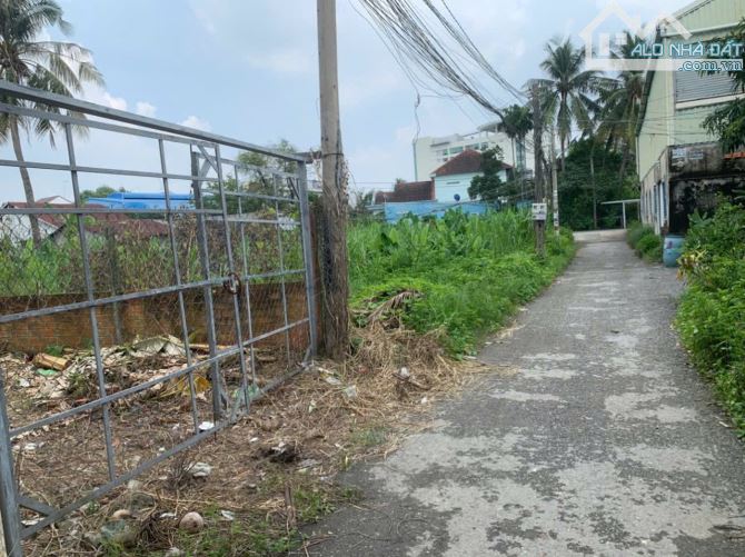Bán Miếng đất Lớn Ngay Cổng chào Bình dương, Bệnh viện hạnh Phúc, DT 578m2, đường oto