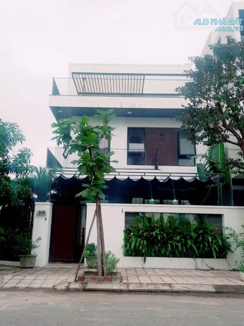 Tuyệt phẩm villa phố  Lê Văn Sỹ-P14- Quận 3. DT: 159m2 (8x20m) hầm + 3 tầng, giá 40.5 tỷ