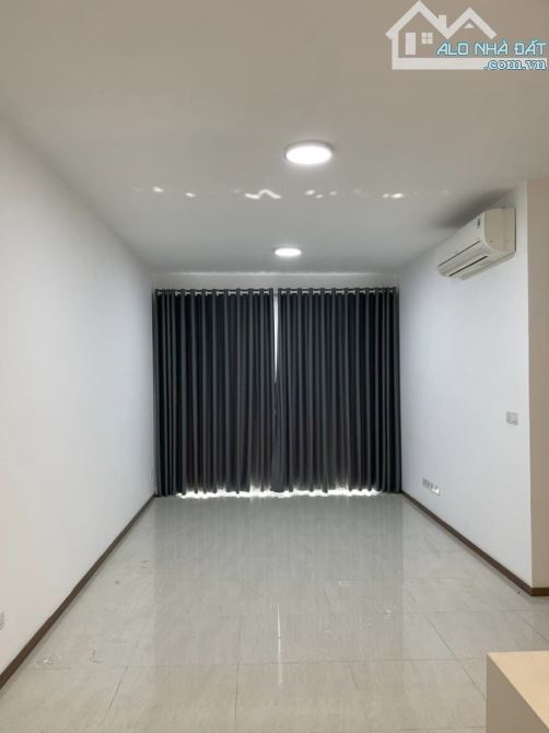 𝖢𝗁𝗈 thuê gấp 3𝖯𝖭 - 𝖮NE VERANDAH nội thất cơ bản 110m2, 23tr/tháng
