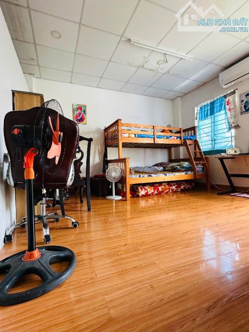 Bán nhà đẹp Cách Mạng Tháng 8 - CX Bắc Hải, 69m2*3tầng, không lỗi, hẻm thông, nhà thoáng