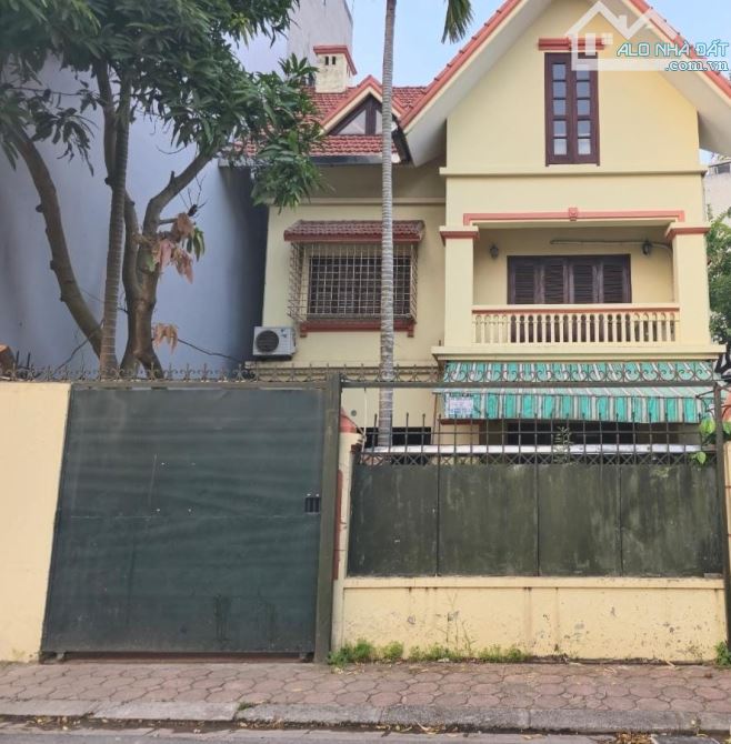 Bán nhà Ngọc Thụy, Long Biên. DT160m, 3 tầng, MT10m Giá 50 tỷ View cực đỉnh
