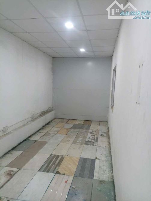 Cho thuê kho Thanh Trì. Diện tích 200m2, Giá 8 triệu/tháng