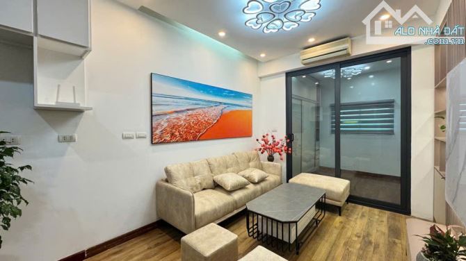 BÁN CHUNG CƯ NGHĨA ĐÔ – 55M – 2 NGỦ - Ô TÔ TRÁNH – FULL NỘI THẤT – GIÁ 3.68 TỶ(CG36775)