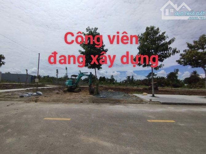 BÁN NỀN ĐỐI DIỆN CÔNG VIÊN KDC CHỢ MỚI SÓC VEN CHỈ 800TR