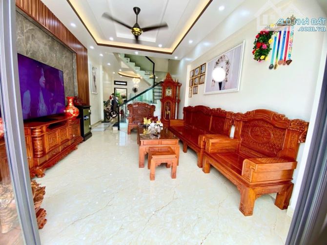 Bán Nhà 4 Tầng độc lập TĐC điểm 3 Mai Trung Thứ Hải An hải phòng oto vào nhà, giá 5.38 tỷ