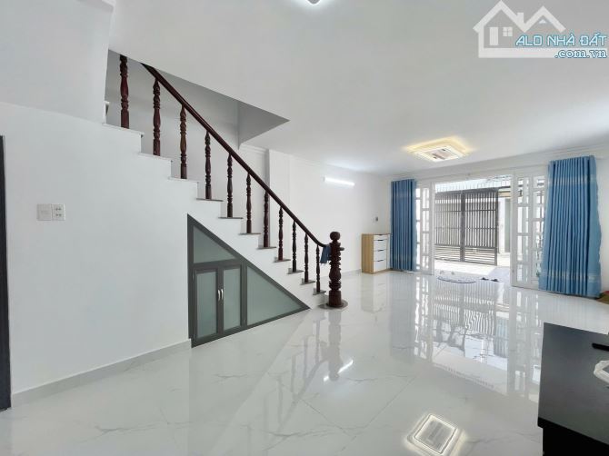 Bán nhà riêng Đường 25 Phạm Văn Đồng DT 85m² ngang 5m khu Bên Sông tại p HBC Thủ Đức, Hồ C