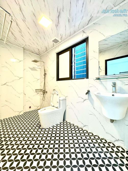 BÁN NHÀ TAM TRINH, DT 60.3M x 4 TẦNG, MT 3.48M, NHỈNH 8 TỶ, VỊ TRÍ SIÊU ĐẸP, NGÕ THÔNG - 10