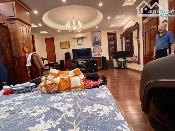 BIỆT THỰ TRẦN BÌNH  CẦU GIẤY 35 TỶ 150M 4T MT11M LÔ GÓC THANG MÁY GARA NỘI THẤT XỊN - 11