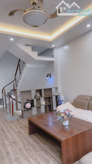 Ms Linh- Bán nhà 4 tầng tuyến 2 khu phân lô Hồ Đá-Sở Dầu đường ô tô đỗ cửa giá 4,x tỷ - 1