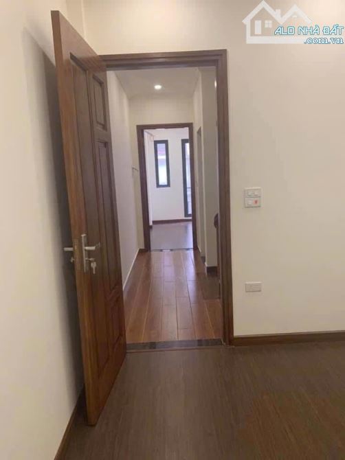 Nhà đẹp Nguyễn Hoàng 45m2 5 tầng 10.6 tỷ  Ô TÔ ĐỖ CỬA -TRUNG TÂM CẦU GIẤY - DÂN XÂY - 1