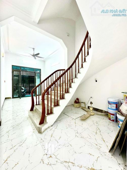 BÁN NHÀ TAM TRINH, DT 60.3M x 4 TẦNG, MT 3.48M, NHỈNH 8 TỶ, VỊ TRÍ SIÊU ĐẸP, NGÕ THÔNG - 1