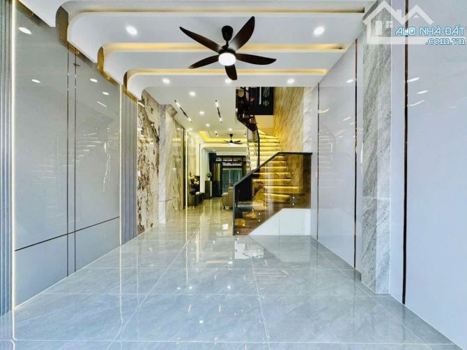 CẦN TIỀN BÁN NHÀ TRẦN KHÁNH DƯ, TÂN ĐỊNH, QUẬN 1, GIÁ 5,35 TỶ/60M2, 1 TRỆT 3 LẦU, 4PN, 5WC - 1