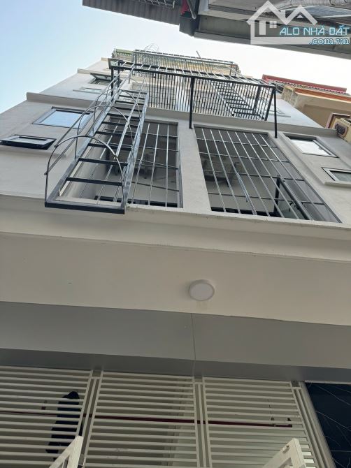 Phố Vạn Phúc. Căn hộ dịch vụ 76m5*5T*18 phòng khép kín. Doanh thu 80 triệu tháng - 1