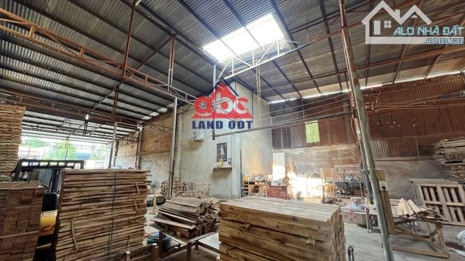 Bán lô biệt thự 516m2 full thổ cư tặng nhà xưởng gần nhà hàng Trung Đồng + Ql1A P.Tân Hoà - 1