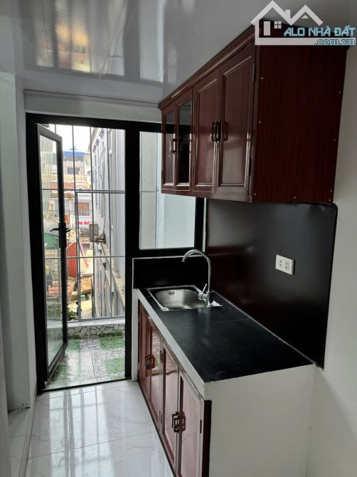 Phố Vạn Phúc. Căn hộ dịch vụ 76m5*5T*18 phòng khép kín. Doanh thu 80 triệu tháng - 12