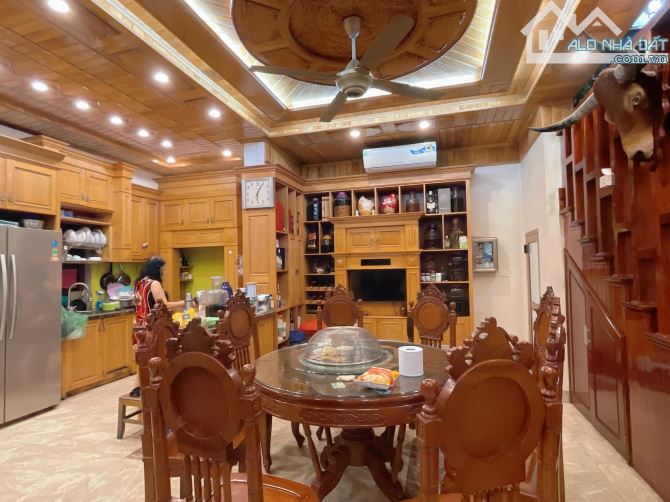 BIỆT THỰ TRẦN BÌNH  CẦU GIẤY 35 TỶ 150M 4T MT11M LÔ GÓC THANG MÁY GARA NỘI THẤT XỊN - 13