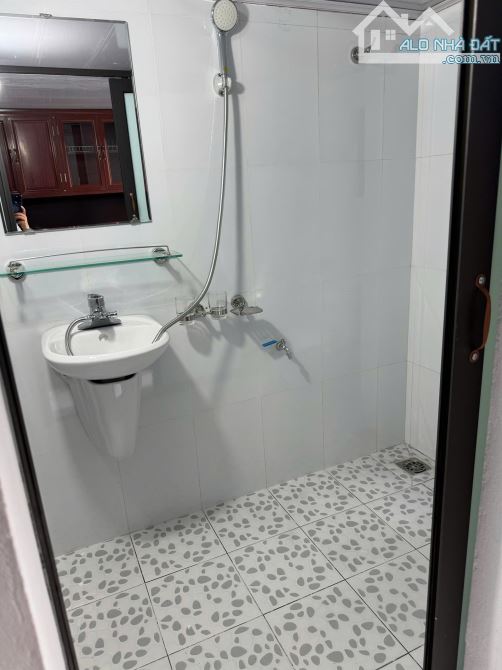 Phố Vạn Phúc. Căn hộ dịch vụ 76m5*5T*18 phòng khép kín. Doanh thu 80 triệu tháng - 14