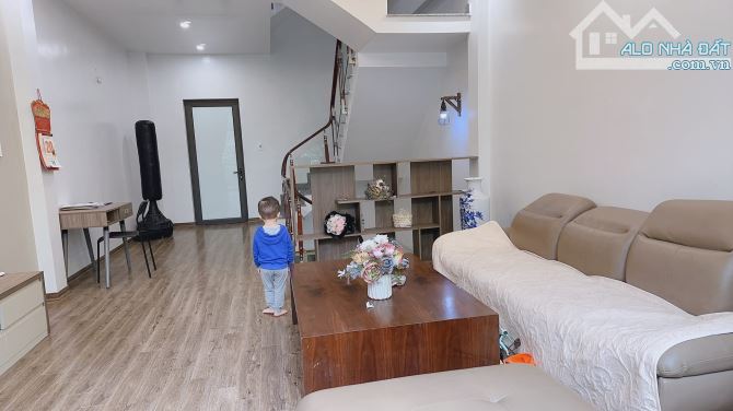 Ms Linh- Bán nhà 4 tầng tuyến 2 khu phân lô Hồ Đá-Sở Dầu đường ô tô đỗ cửa giá 4,x tỷ - 2