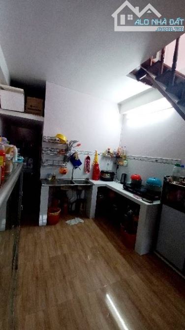 Bán mặt tiền kinh doanh, 32 m2 Tân Thuận Tây Q7, kể bên KCX , chỉ nhỉnh 6 tỏi - 2