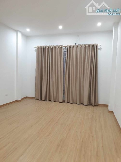 Bán nhanh nhà Trường Chinh, Đống Đa, 55m2x4T, 4 ngủ, cách phố 60m chỉ 7,7 tỷ. - 2