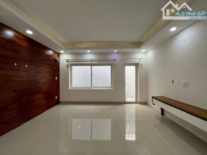 Bán Tòa Nhà 1A Trương Hoàng Thanh, Quận Tân Bình. DT: 18m x 15m - Hầm + 6 Tầng. - 2