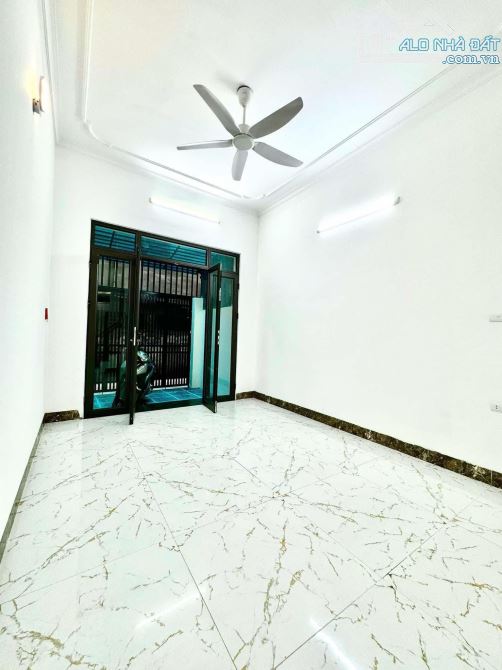 BÁN NHÀ TAM TRINH, DT 60.3M x 4 TẦNG, MT 3.48M, NHỈNH 8 TỶ, VỊ TRÍ SIÊU ĐẸP, NGÕ THÔNG - 2