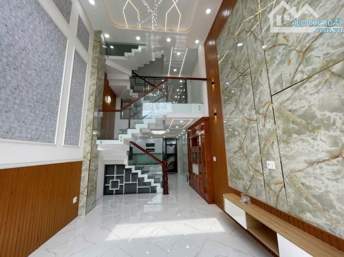 Bán Nhà Mới Hẻm Xe Hơi 1/ Đường Lê Văn Quới DT: 4x13m Nhà 4.5 Tấm Giá: 8.3 Tỷ Thương Lượng - 2