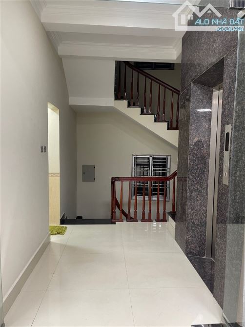 Bán nhà - Kinh Doanh–vỉa hè- Thang máy Nguyễn Hoàng Tôn  78M 6tầng 14.5Tỷ - 2