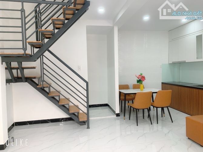 Bán nhà 1/ mới xây 2 tầng BTCT đường Nguyễn Chí Thanh phường 2 quận 10 - 2